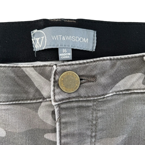 WIT & WISDOM Grey Green Camo Ankle Jeans 16 - Picture 5 of 9